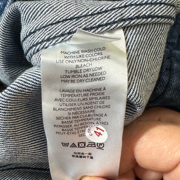 Free People || We the free Now or Never Dark Wash Cropped Denim Jacket Sz Small - Picture 8 of 13